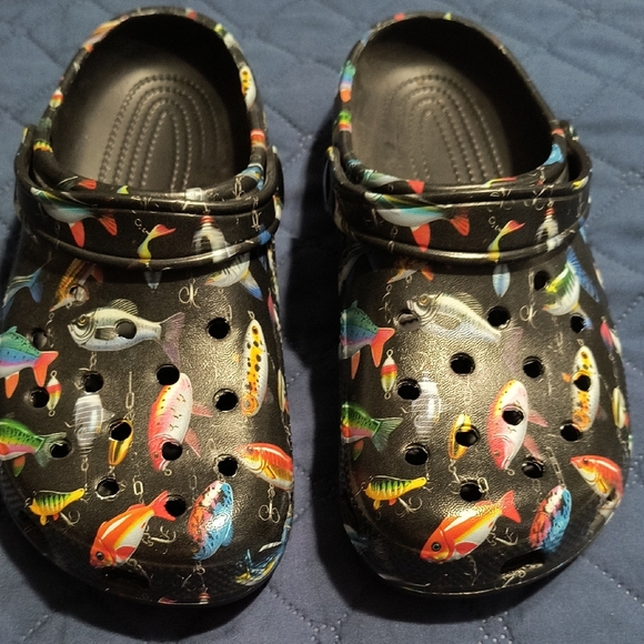 Colorful Fish Print Clogs - Picture 2 of 8